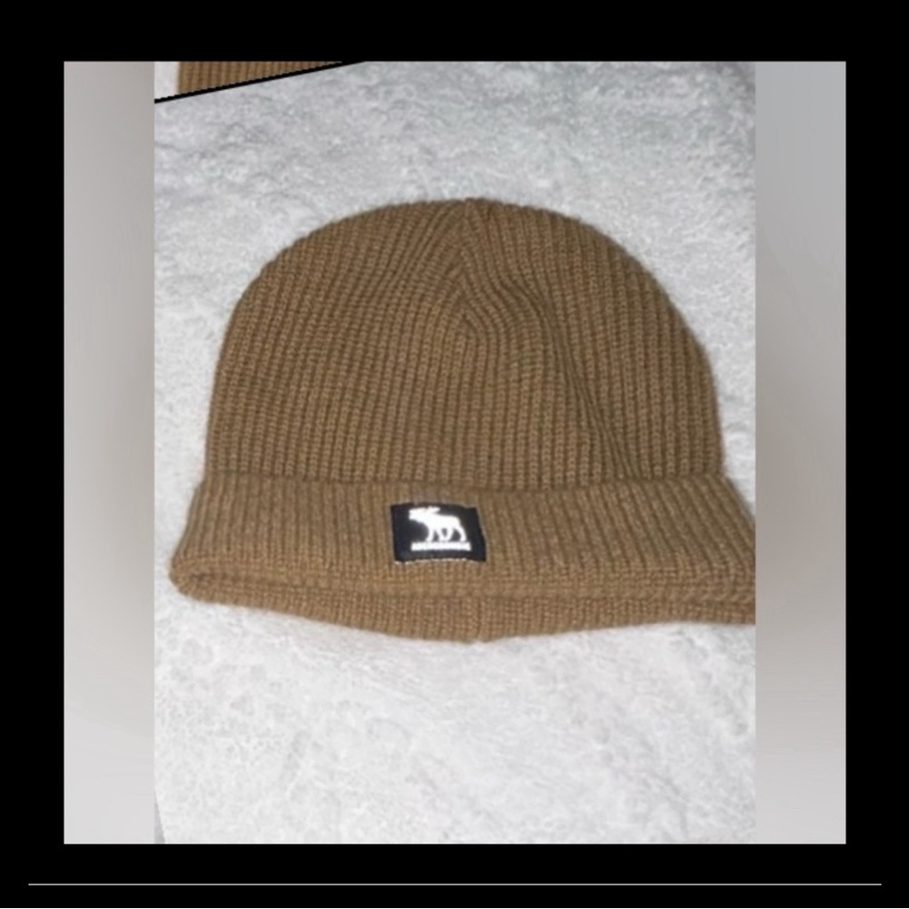 ABERCROMBIE & FITCH BEANIE